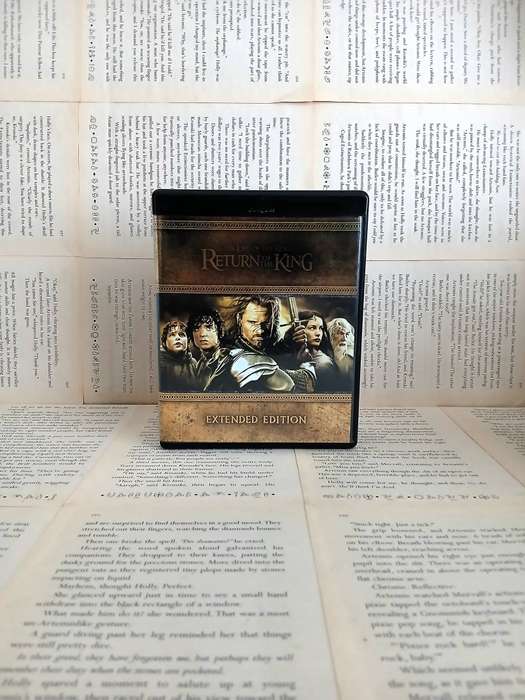 The Lord of the Rings Trilogy: Extended Edition [Blu-ray || DVD] [15 Disc]