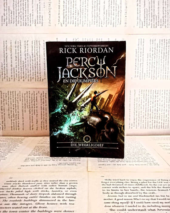 Percy Jackson en die Ompiers (Book 1) [Afrikaans]