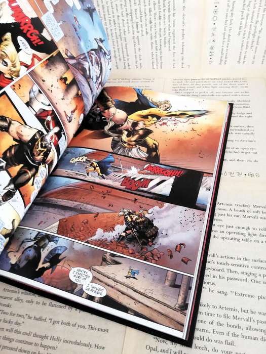 Siege (Marvel Ultimate Graphic Novel Collection #60) [Graphic Novel]