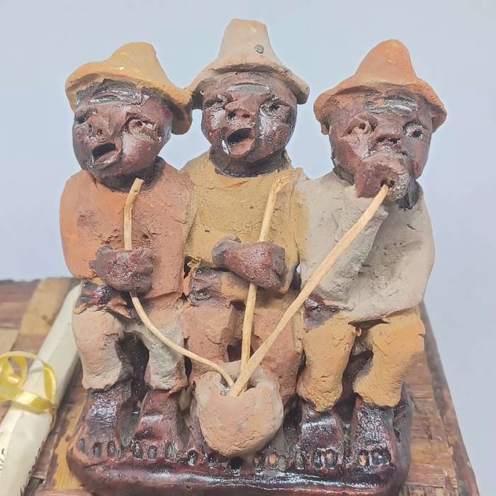 BEER DRINKERS IN A BOX! - Handmade Clay sculpture in  Banana Fibre Box - BY KENYAN ARTIST KIARIE
