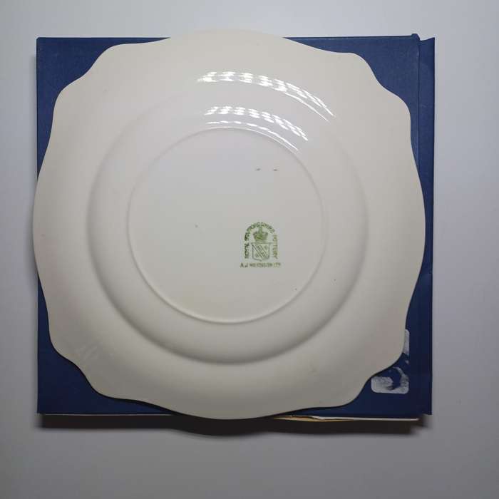 Queen Elizabeth Coronation Plate 1953 Royal Staffordshire England AJ Wilkinson