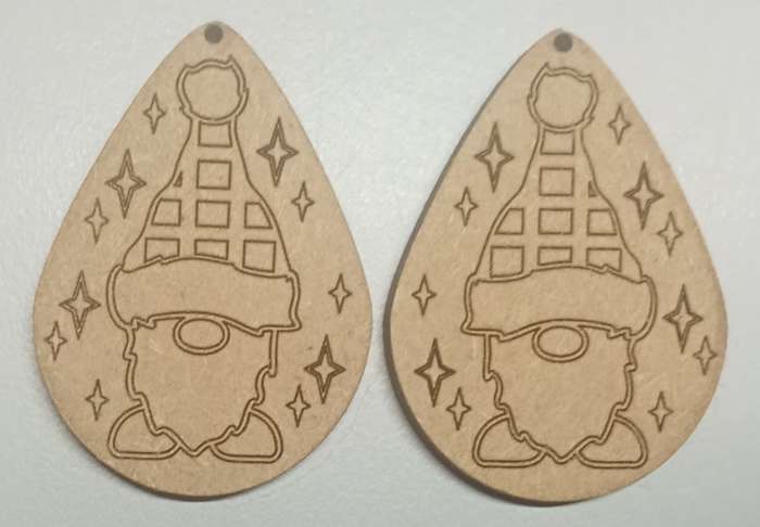 Teardrop shaped, engraved christmas themed earring blanks (pair)