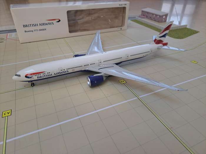 British Airways 1/200 777-300ER Plastic Model | Hogan Wings