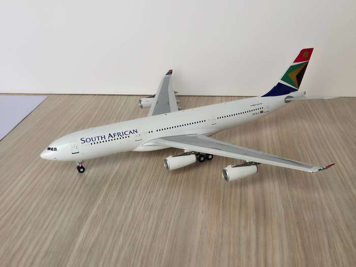 South African Airways 1/200 A340-200 Diecast Model | Inflight200