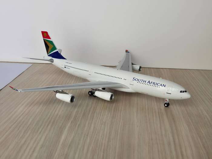 South African Airways 1/200 A340-200 Diecast Model | Inflight200
