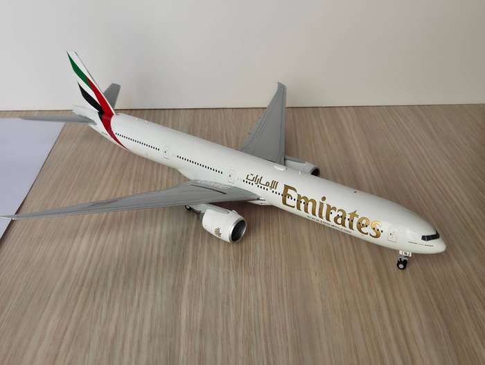 Emirates 1/200 777-300ER Diecast Model | Gemini Jets