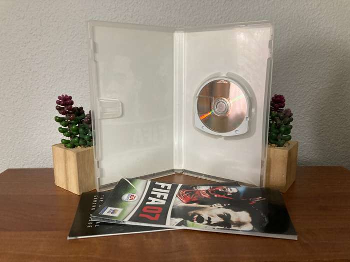 FIFA 07 - PlayStation Portable (PSP) - Black Label - PAL - CIB