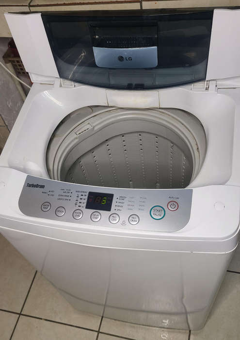 8.2kg LG turbo drum top loader washing machine