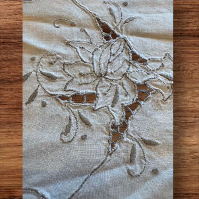 Tray cloth