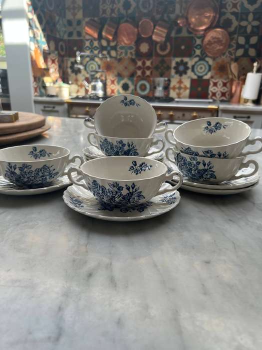 Johnson Brothers "Devon Sprays" x 6 soup bowls & saucers
