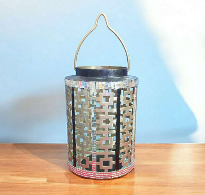 Handcraft Handmade Decorative Metal Table Lamp Candle Holder with LED Candle Light