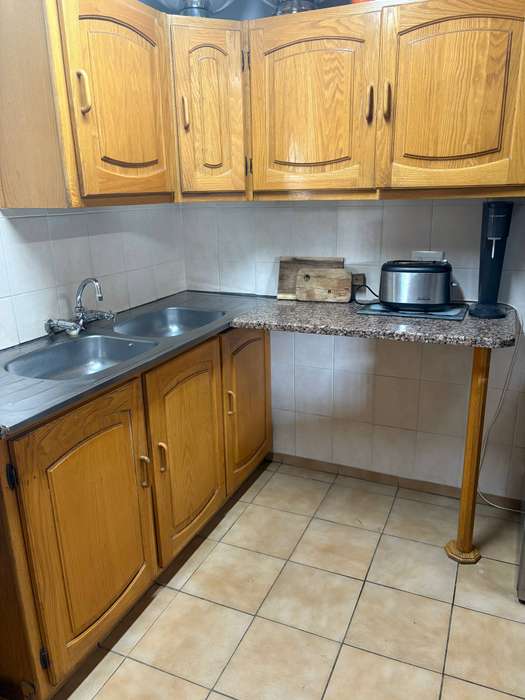 Oak Kitchen Cupboard Set with Granite Tops, Hob & Sink  Excellent Condition