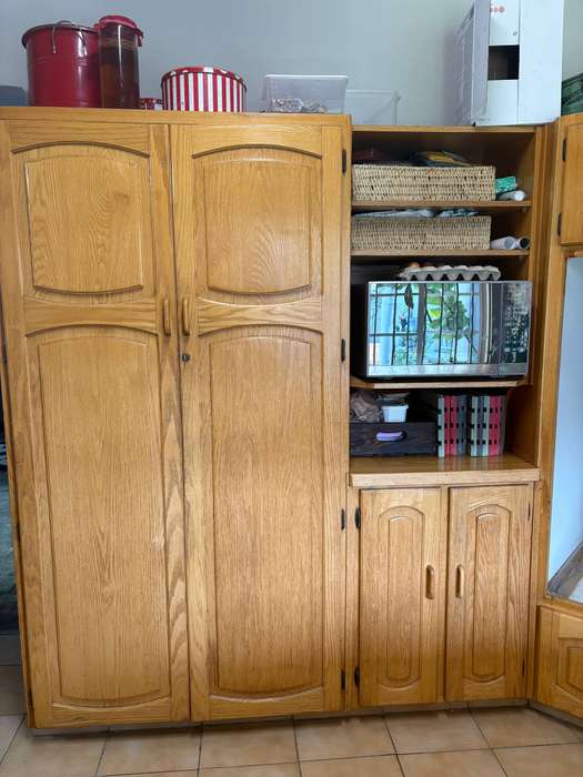Oak Kitchen Cupboard Set with Granite Tops, Hob & Sink  Excellent Condition