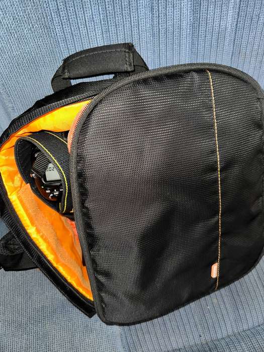 Nikon D300 DSLR Camera in great working condition