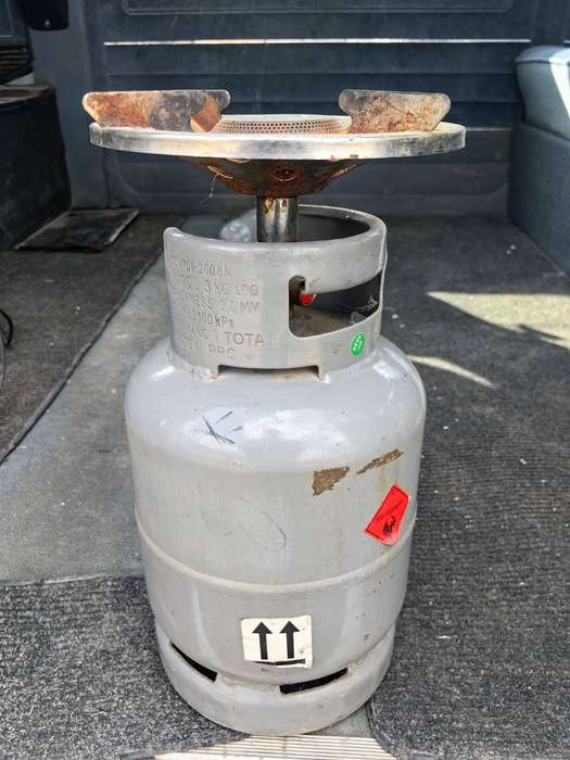 GAS CYLINDER