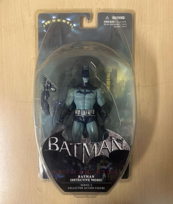 Batman Arkham City Detective Mode Collector Action Figure (Unopened)