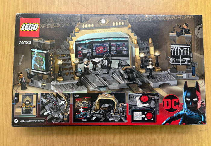 LEGO The Batman Batcave: The Riddler Face-off (Unopened)
