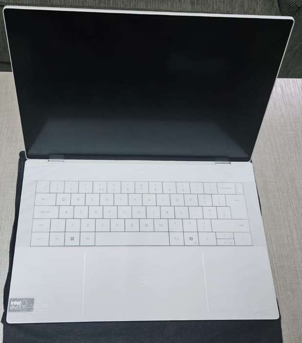 Dell XPS 14 9440 14.5-inch Core Ultra 7 155H 16GB RAM 1TB SSD GeForce RTX 4050 Win 11 Pro Laptop