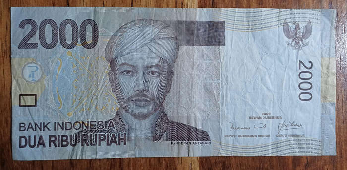 Indonesia Bank Note 2000 Rupiah