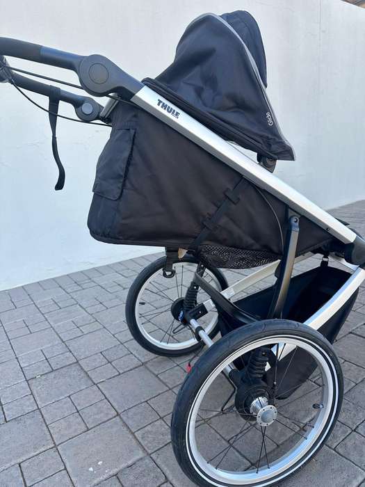 Thule Glide 2 Baby Pram