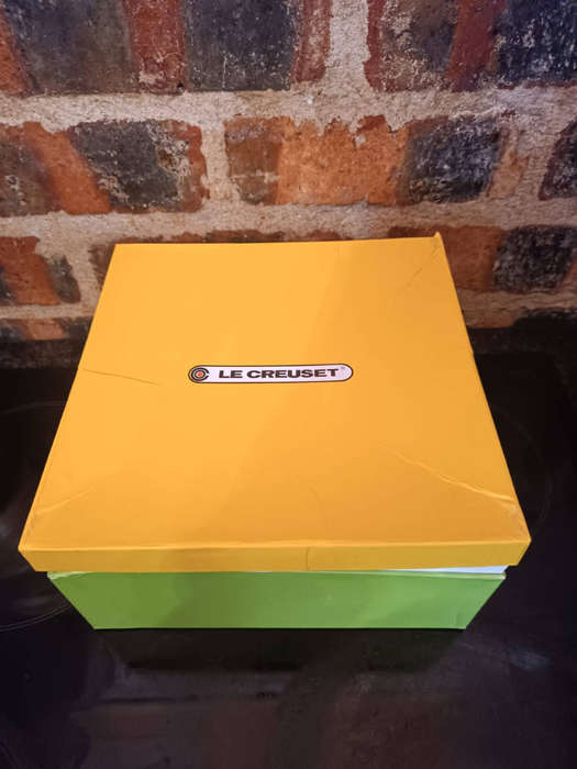 6 Piece Le Creuset Plates