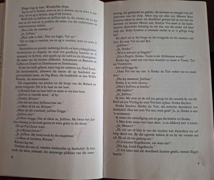 Die Winkel-Venster deur Mikro First Edition 1967- rare- Afrikaans text.