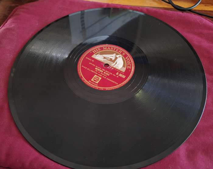 Gramophone His Master Voice - Memphis Blue/Frankie & Johnnie - swing music/ Vinyl Gramophone