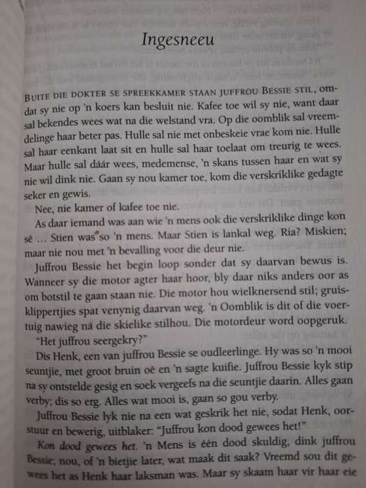 Hennie Aucamp-Ook skaduwees laat spore. Rare Title. 1st edition 2000 Afrikaans text.