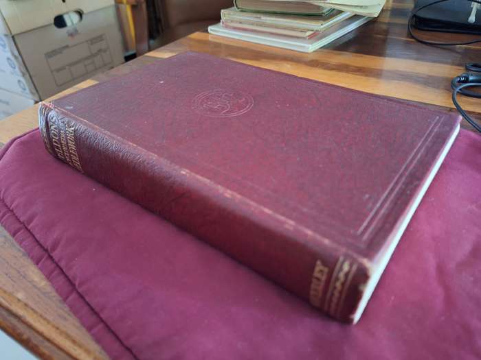 WELSONS ENCYCLOPAEDIA OF NEEDLEWORK-NOT DATED. Printed by Waverley. Couture