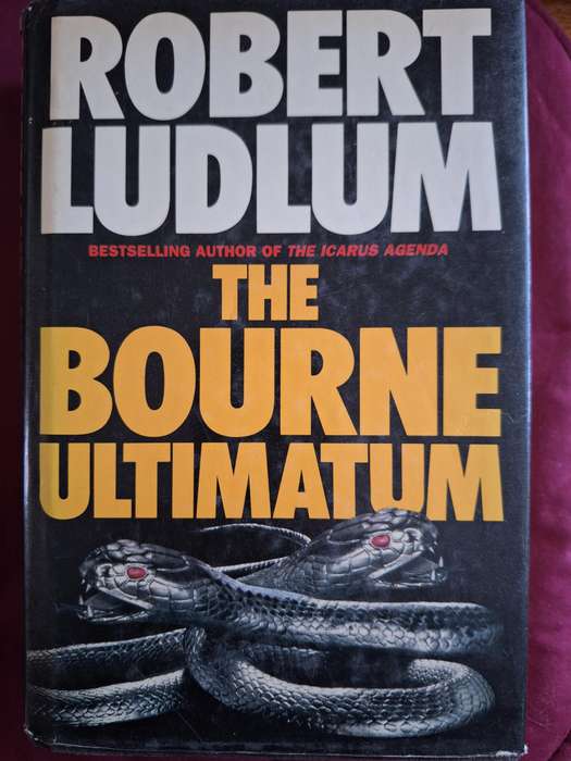 Robert Ludlum - THE BORN ULTIMATUM. First edition 1990.