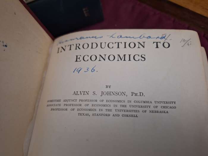 INTRODUCTION TO ECONOMICS y Alvin S. Johnson 1922. rare