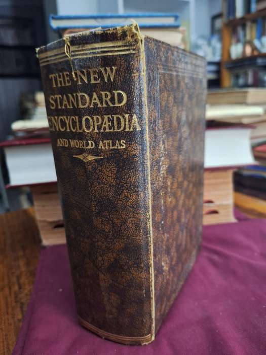 The new STANDARD ENCYCLOPAEDIA and world atlas. 1935