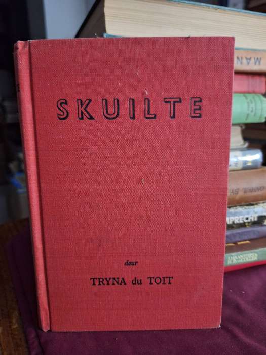 SKUILTE deur Tryna du Toit. 1950