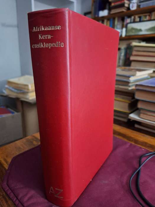 DIE AFRIKAANSE KERNENSIKLOPEDIE Redakteur: J P Scannell. 1965 first edition.
