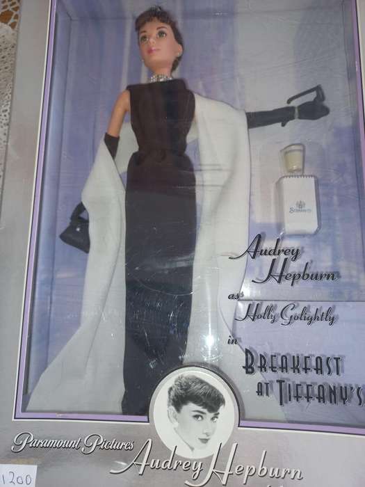 Breakfast at Tiffanys Audrey Hepburn Doll (1998)