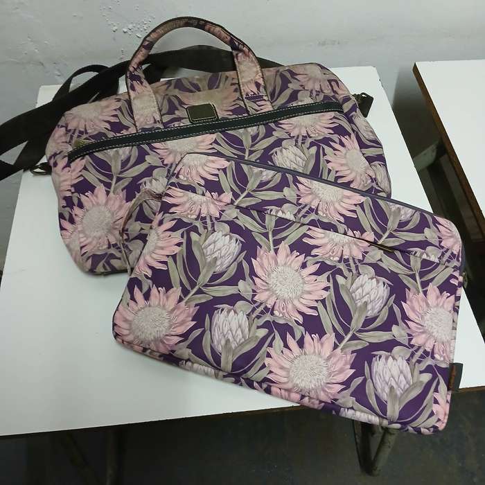 Cotton Road 15.6 Laptop Bag & Laptop Sleeve Bag 2bPiece Set