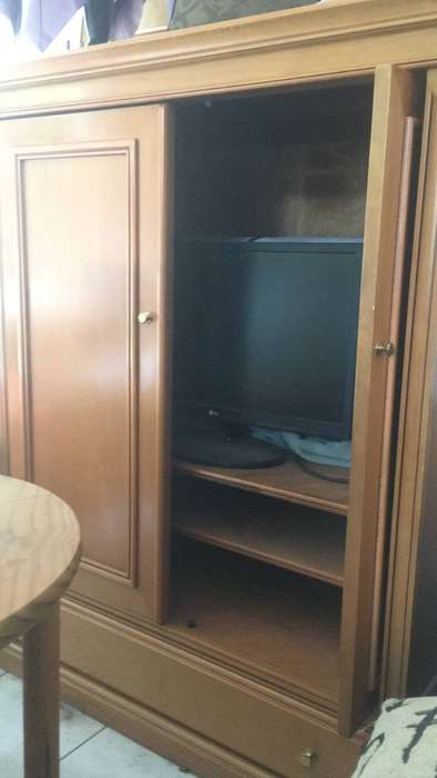 Drinks (or) TV Cabinet