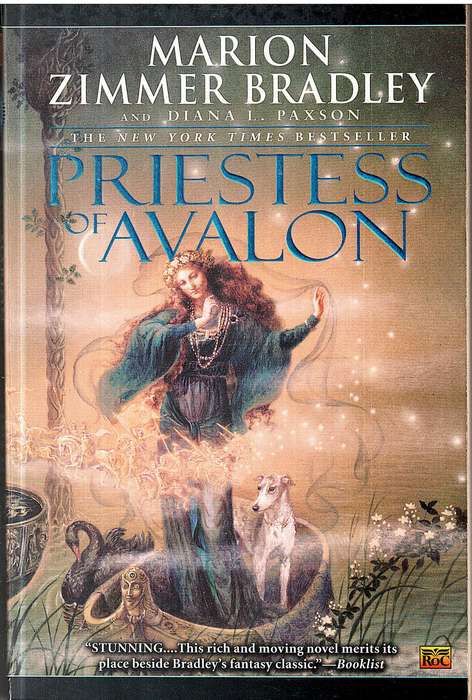 Priestess of Avalon (Avalon Book 04) - Marion Zimmer Bradley and Diana L Paxson