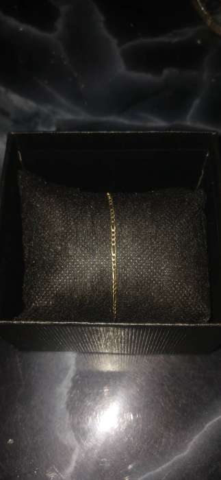 9ct gold womans bracelet