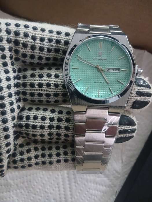 Poedegar mens watch