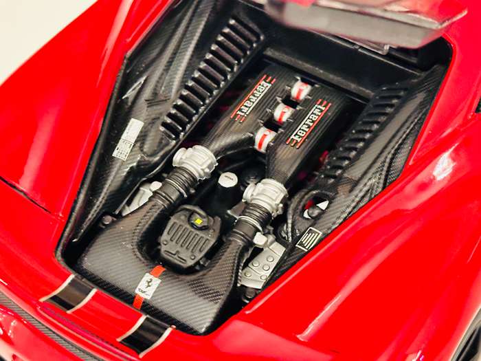 FERRARI Signature Series 458 Speciale 1:18 Model Collectable in Original Box