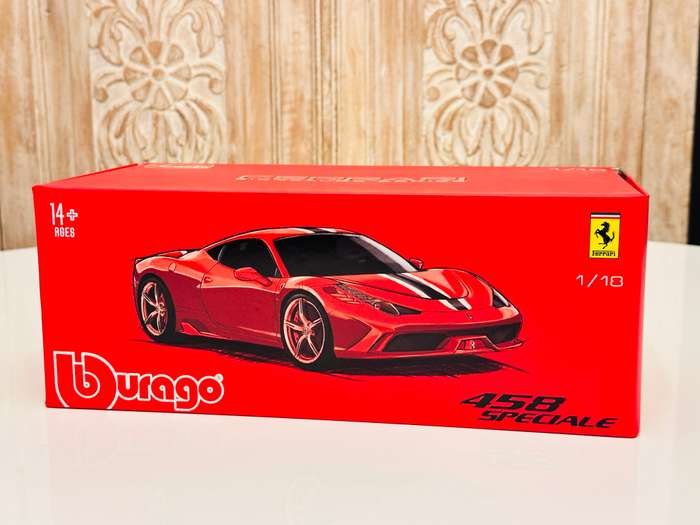 FERRARI Signature Series 458 Speciale 1:18 Model Collectable in Original Box