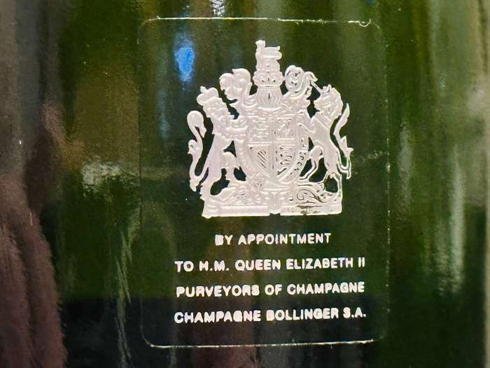 Bollinger Vintage 2009 Limited 007 Edition in Exclusive Cooler Display Case