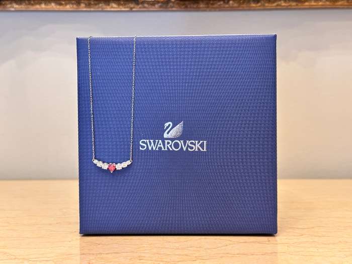 Exquisite SWAROVSKI Statement Necklace