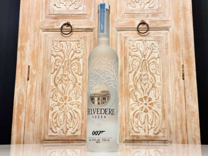 Collectors Limited Edition 007 James Bond Belvedere