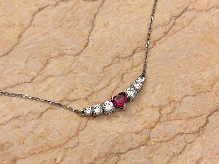 Exquisite SWAROVSKI Statement Necklace