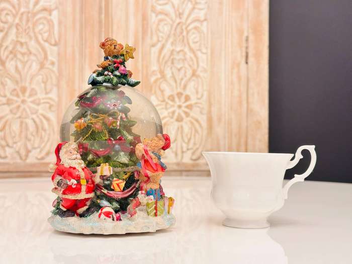 Vintage Beymen Hediye Signature Large Musical Snow Globe