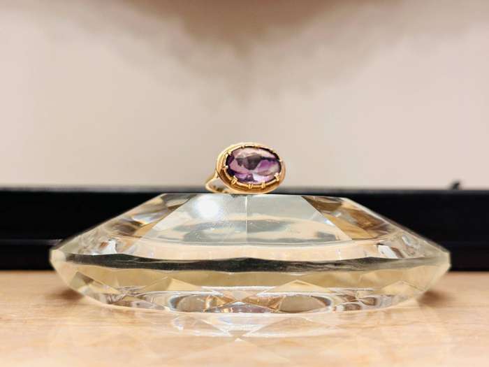 Vintage 9ct Gold Oval Amethyst Statement Ring