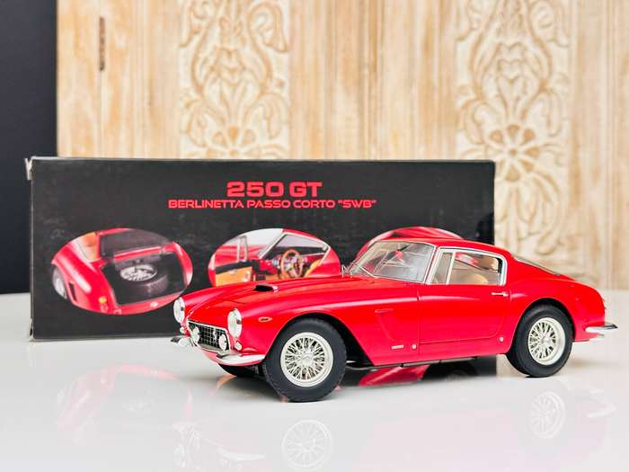 FERRARI Hot Wheels Elite Limited Edition 250 GT Berlinetta 1:18 Model Collectable in Original Box