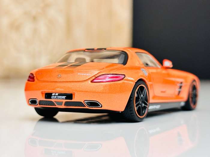 Schuco Mercedes SLS AMG Gran Turismo Signature Edition in Original Display Case
